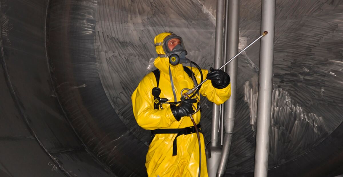 Professional cargo hold cleaning, marine tank washing chemicals, and automated cleaning assistance